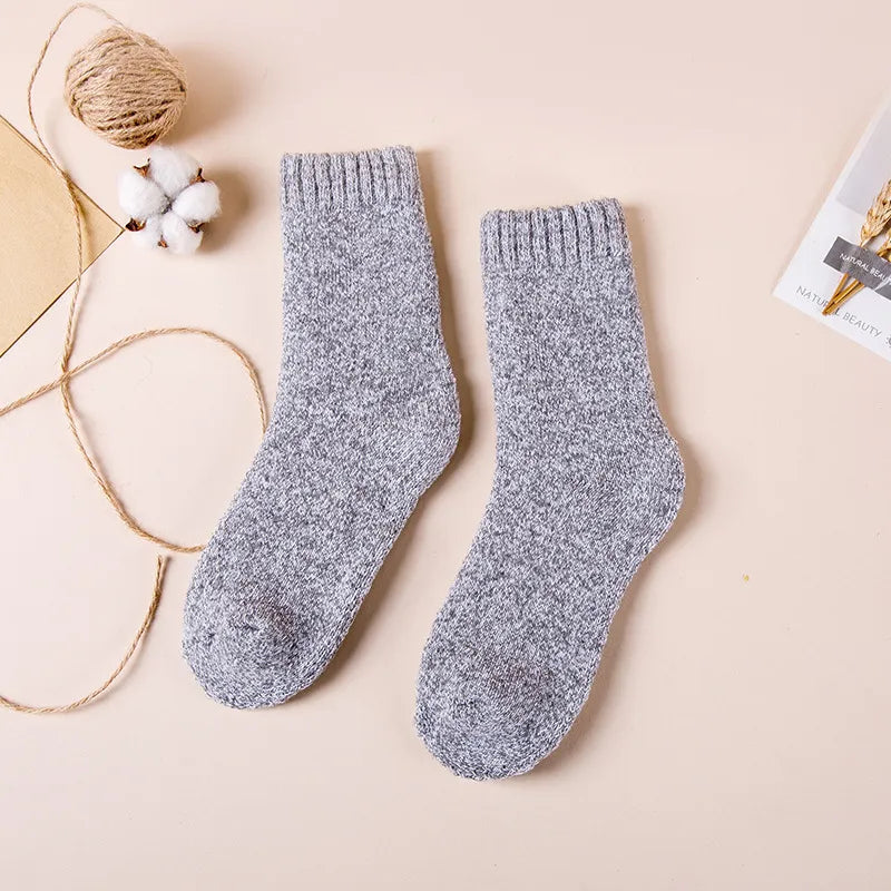 Winter Men's Merino Wool Socks - Retro Snow Vibes