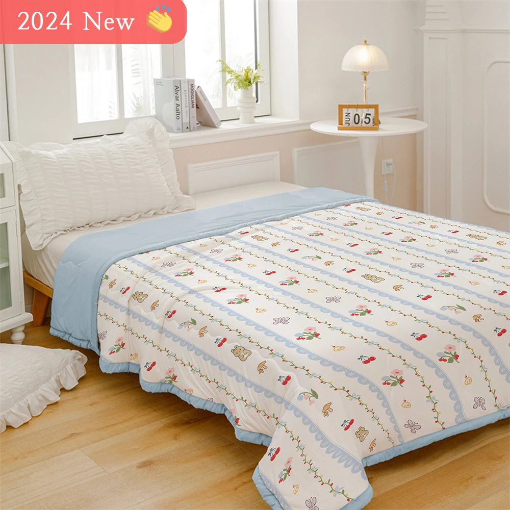 Experience Ultimate Comfort with Cloud Discoveries' Summer Thin Quilt Comforter - Perfectly Sized for a Single Bed